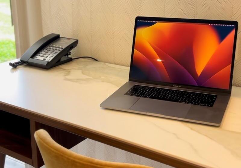 اتاق لوکس, Curacao Avila Beach