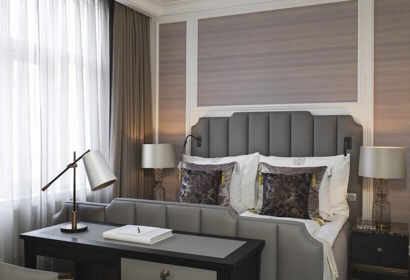 디럭스 룸, Britannia