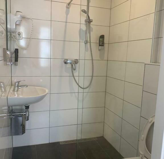 اتاق استاندارد چهار تخته, Sphinx