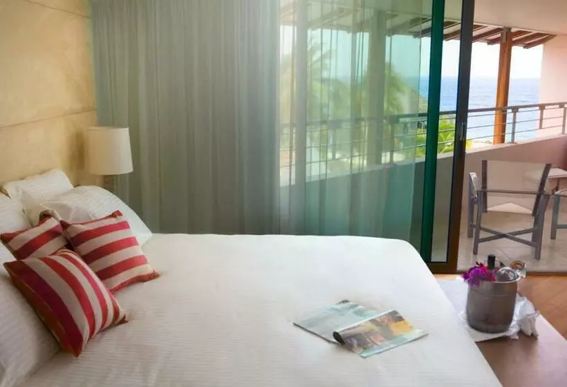 اتاق لوکس, Curacao Avila Beach