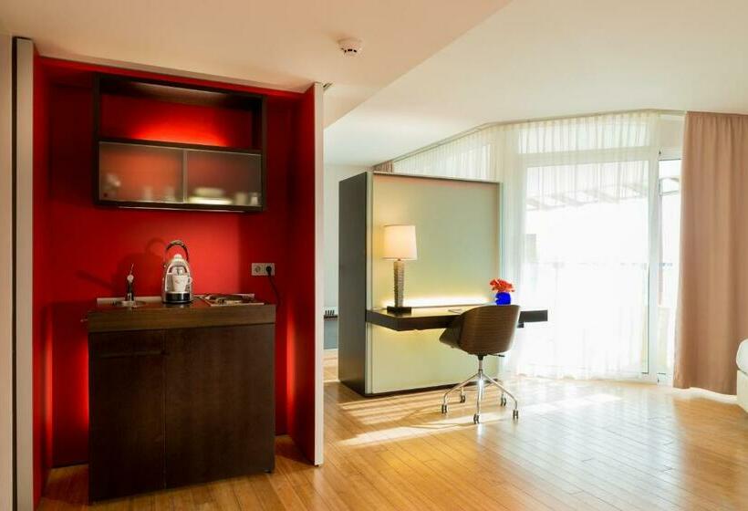 اتاق لوکس, Curacao Avila Beach