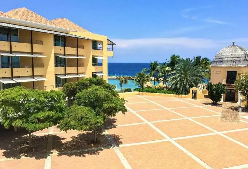 اتاق لوکس, Curacao Avila Beach