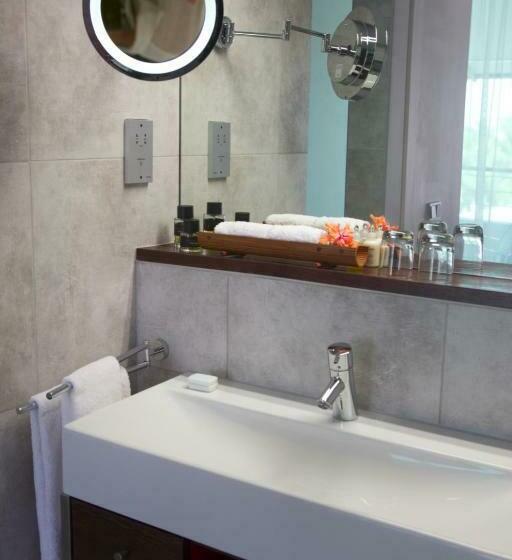 اتاق لوکس, Curacao Avila Beach