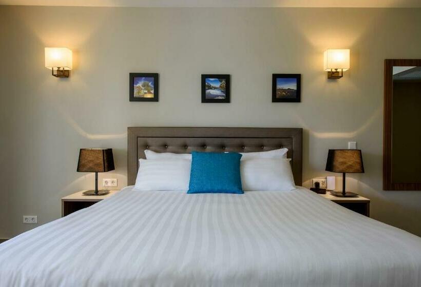 اتاق لوکس, Curacao Avila Beach