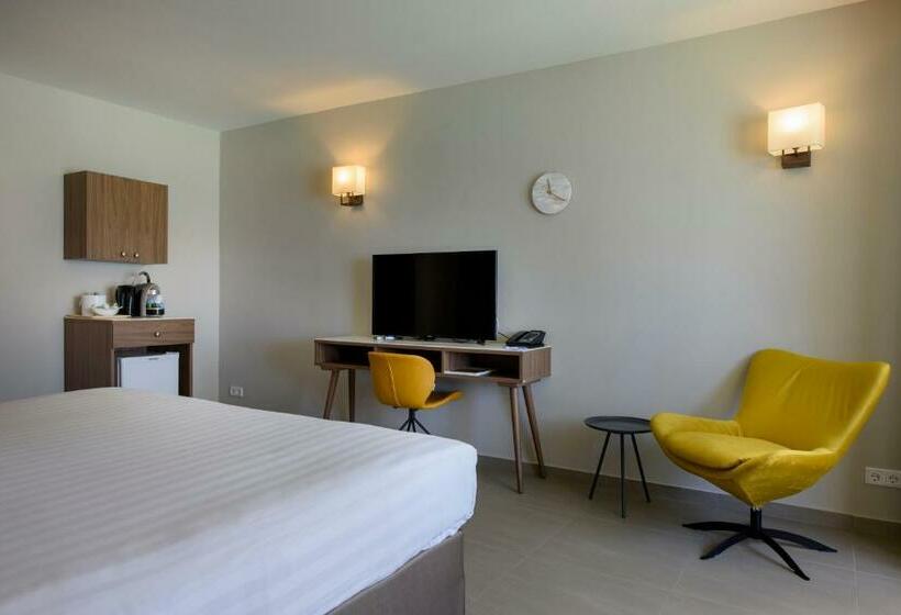 اتاق لوکس, Curacao Avila Beach