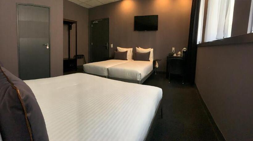 اتاق استاندارد چهار تخته, De Looier