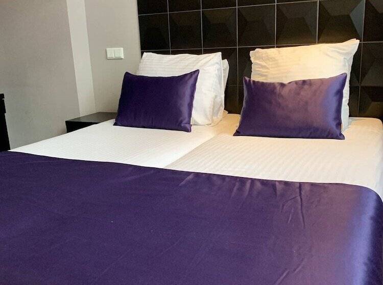 اتاق استاندارد, De Looier