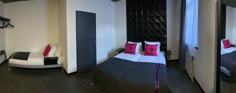 اتاق استاندارد سه نفره, De Looier