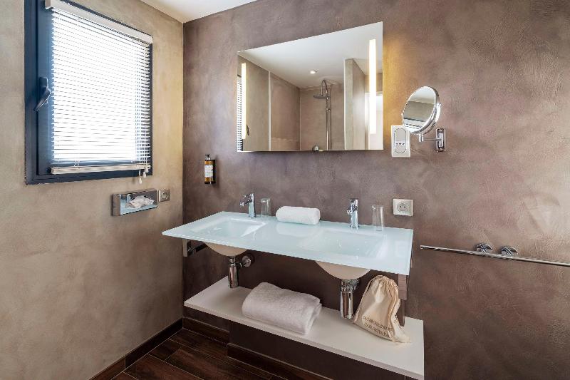 Номер Стандарт с Балконом, Fletcher Hotel Restaurant Leidschendam – Den Haag
