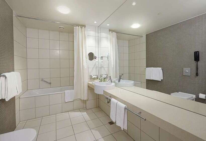 Номер Стандартный с Видом, Hilton Amsterdam Airport Schiphol