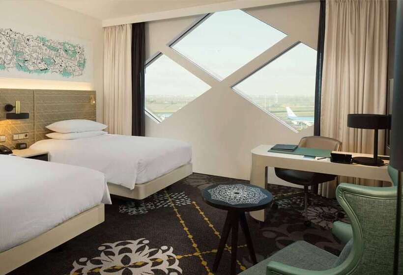 스탠다드 전망 룸, Hilton Amsterdam Airport Schiphol