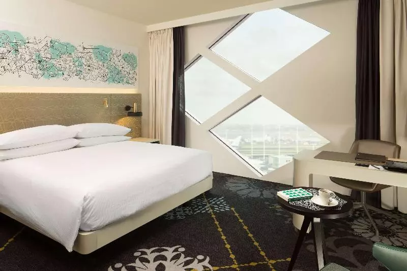 キングサイズベッドのエクゼクティブルーム, Hilton Amsterdam Airport Schiphol