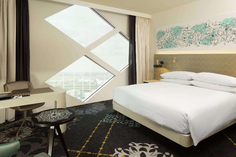 Номер Executive Кровать Кинг, Hilton Amsterdam Airport Schiphol