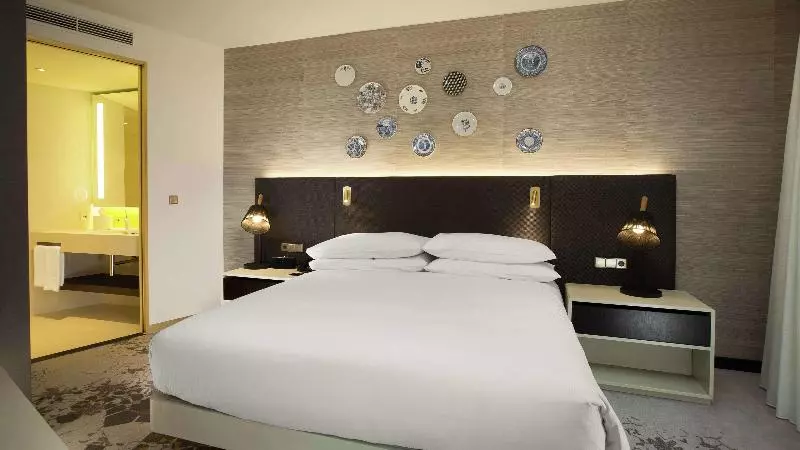 キングサイズベッドのスイートルーム, Hilton Amsterdam Airport Schiphol