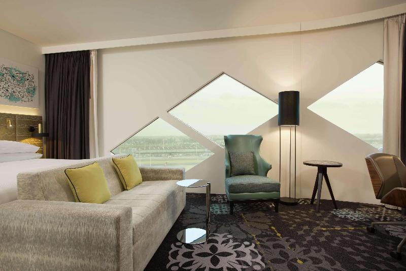 디럭스 룸, Hilton Amsterdam Airport Schiphol