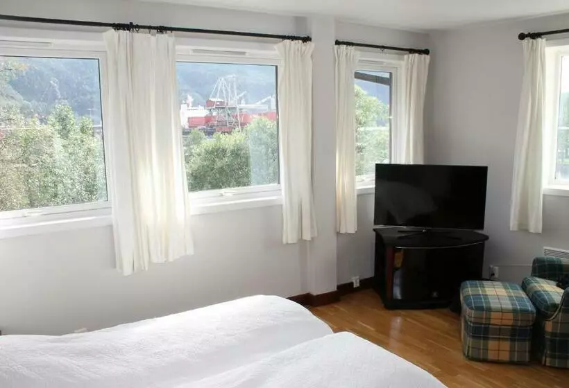 Quarto Familiar, Kløver