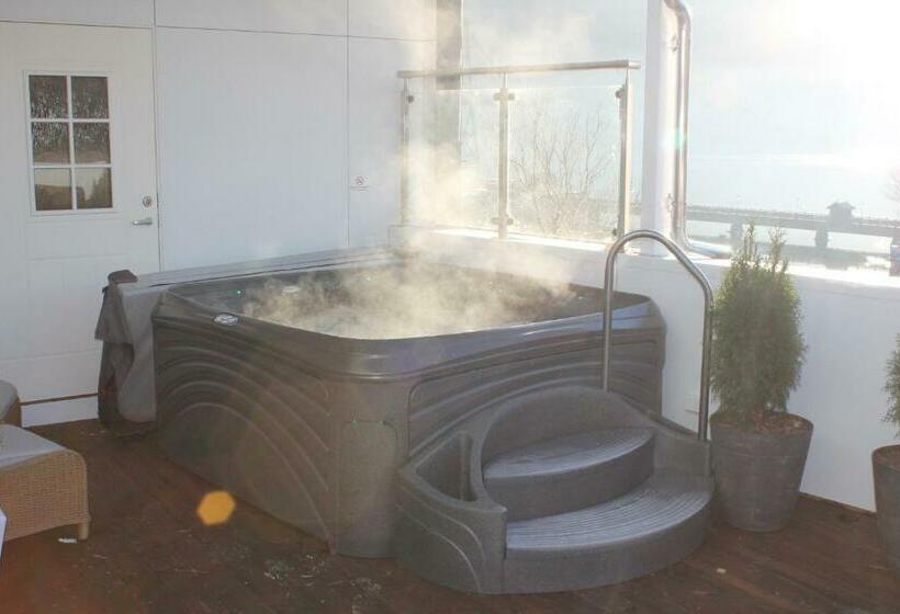 جناح كلاسيكي, Kløver