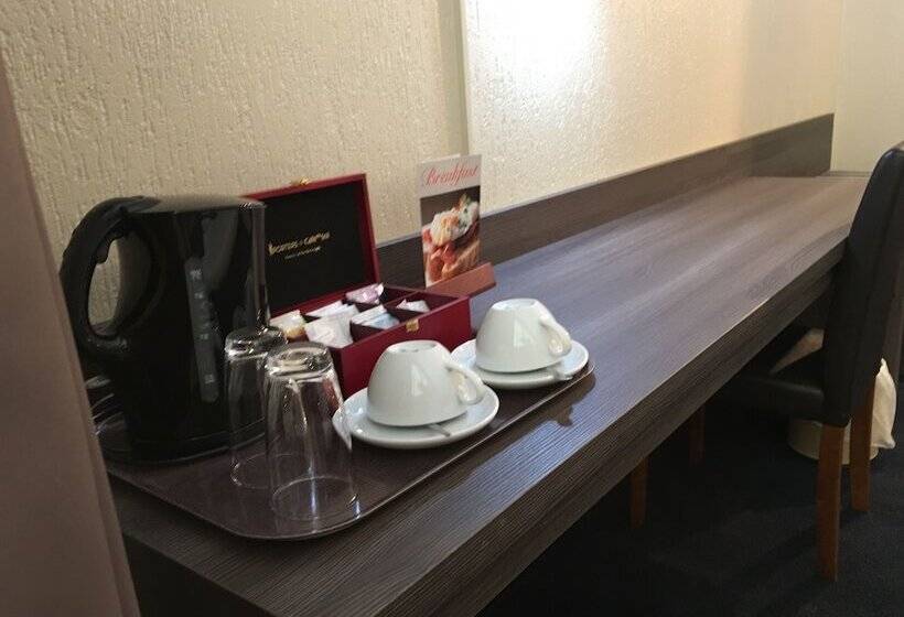 اتاق لوکس با تخت بزرگ, Le Paris