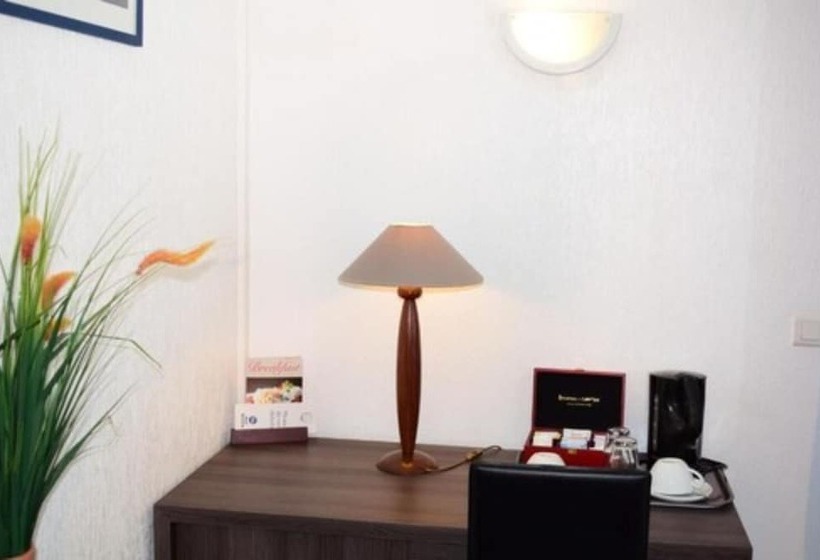 اتاق لوکس سه تخته, Le Paris