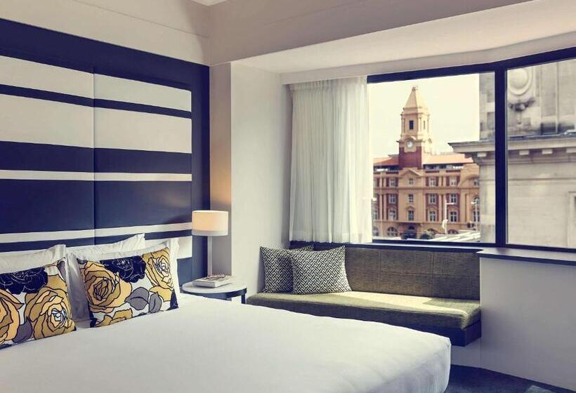 디럭스 룸 킹사이즈 침대, Mövenpick Hotel Auckland
