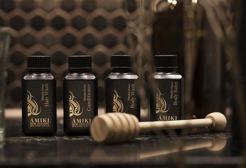 디럭스 룸 바다 전망, Mövenpick Hotel Auckland