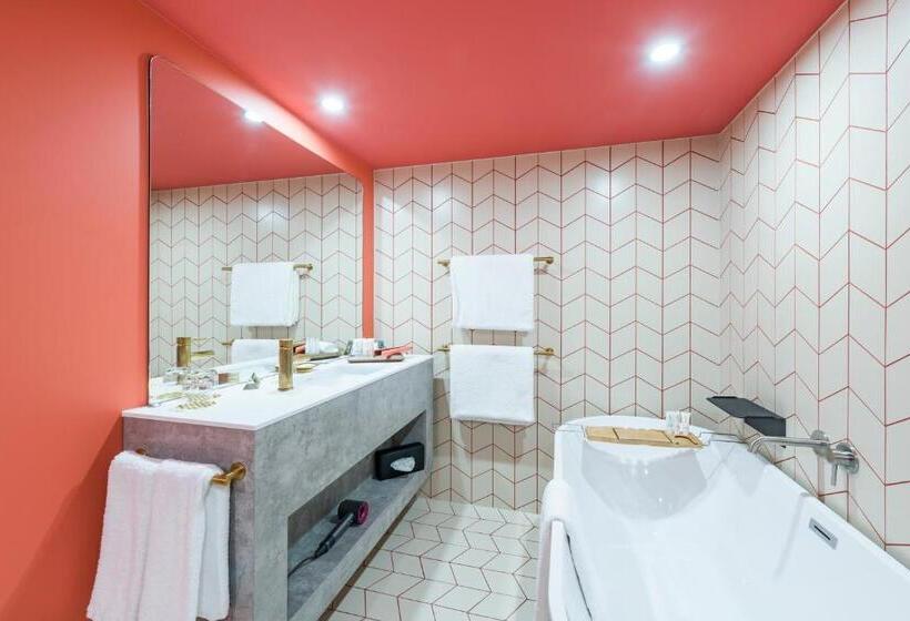 غرفة قياسية سرير كينج, Naumi  Auckland Airport