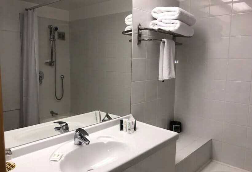 غرفة إقتصادية, Naumi  Auckland Airport