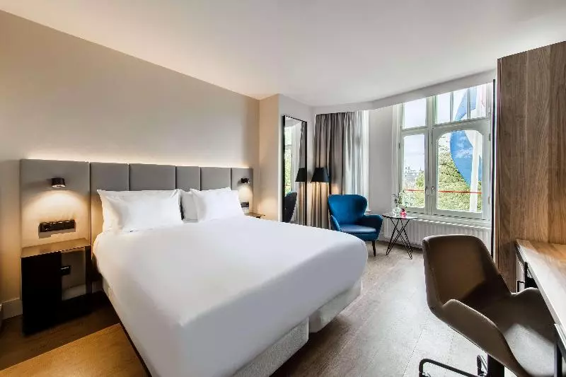 スーペリアトリプルルーム, NH Amsterdam Schiller