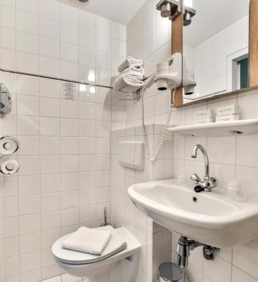 اتاق استاندارد چهار تخته, Prinsen