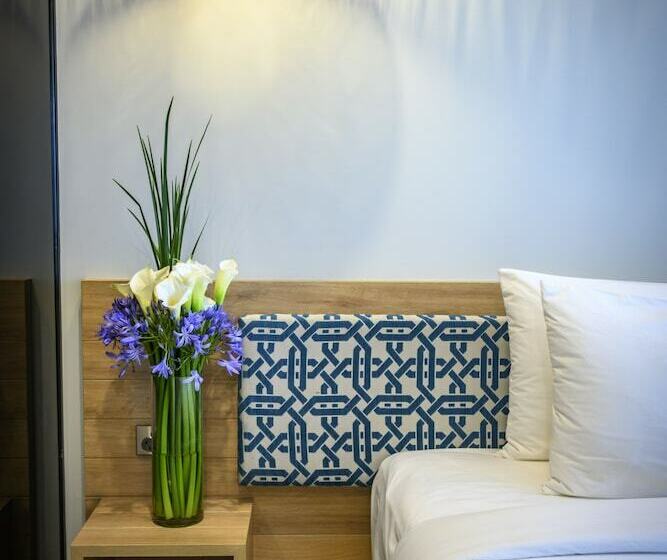 Номер Стандарт Двуспальная Кровать Вид на Море, Loloata Island Resort