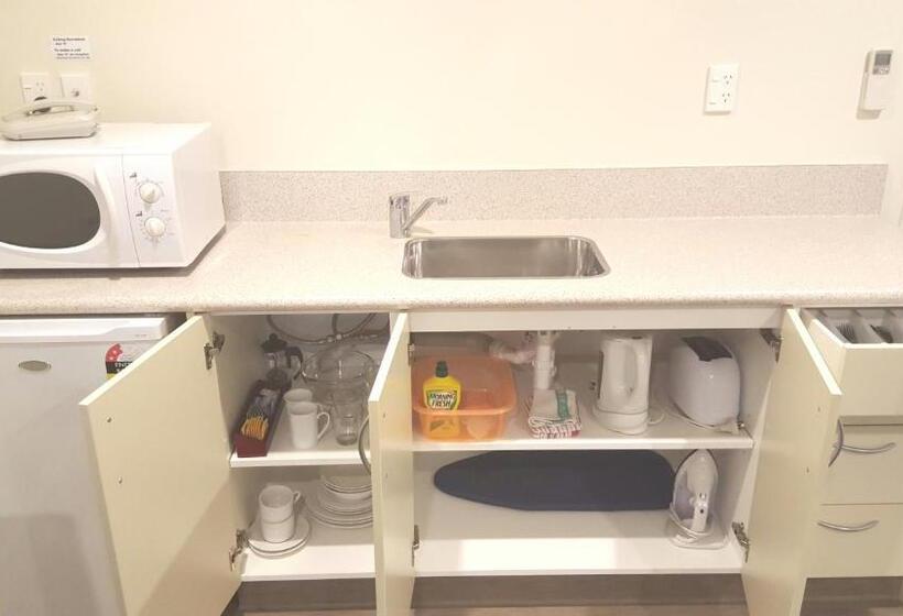 Студио Executive, Auto Lodge Motel