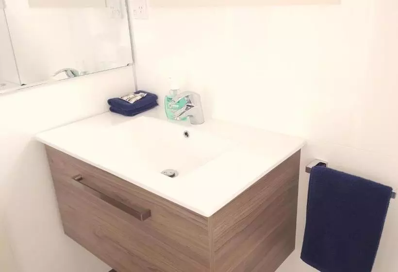 آپارتمان اجرایی 1 خوابه, Auto Lodge Motel