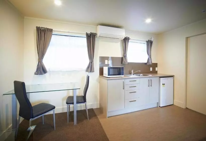 آپارتمان اجرایی 1 خوابه, Auto Lodge Motel