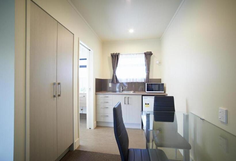 Студио Executive, Auto Lodge Motel