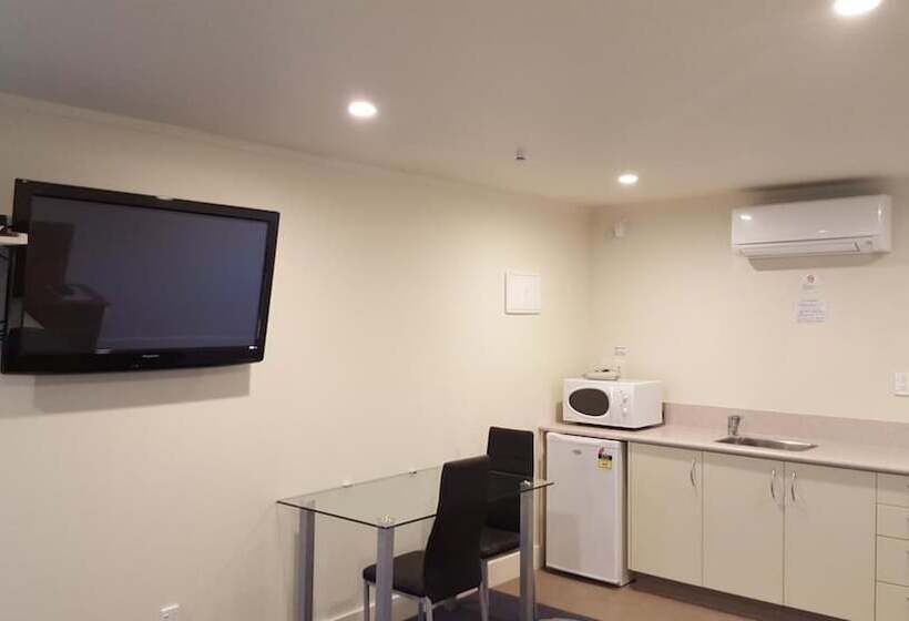 Студио Executive, Auto Lodge Motel