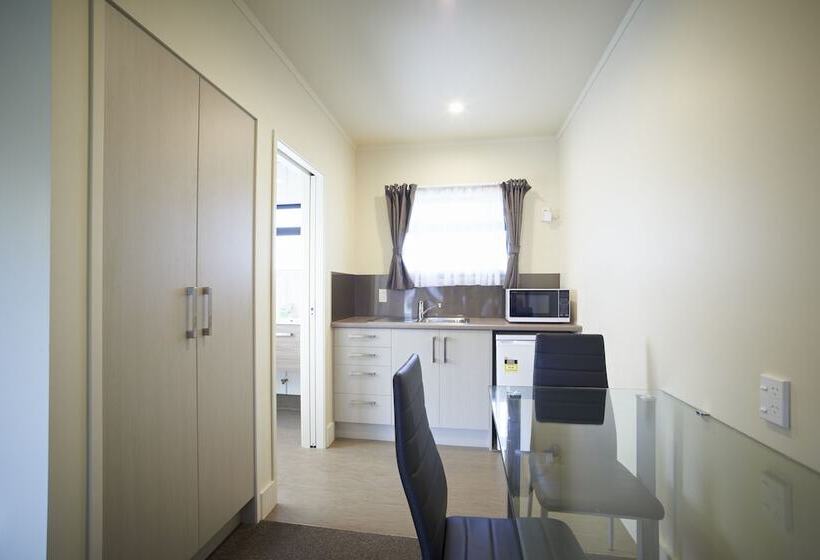 Студио Executive, Auto Lodge Motel