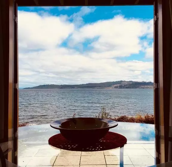 スタンダードルーム, Cascades Lakefront Motel