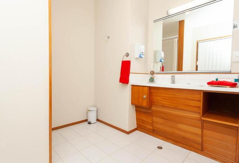 Номер Стандарт, Cascades Lakefront Motel