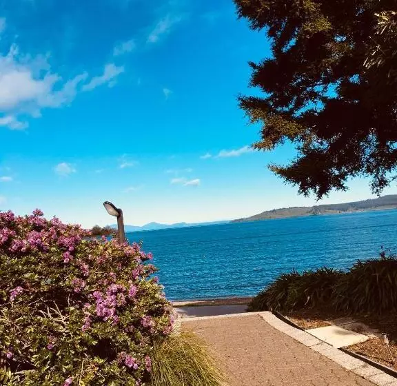 ファミリールーム, Cascades Lakefront Motel