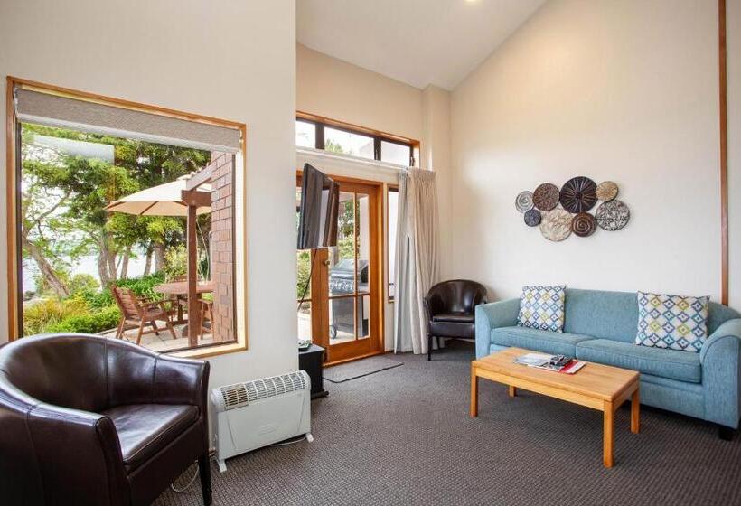 Номер Стандарт, Cascades Lakefront Motel