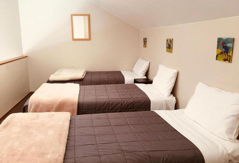 Семейный Номер, Cascades Lakefront Motel