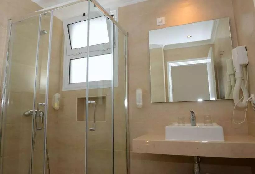 Monolocale Standard, Duas Torres