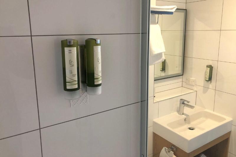 סטודיו דלוקס, Expressotel