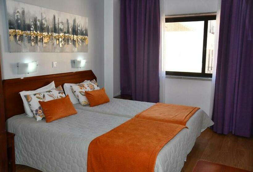 Camera Standard, Anjos