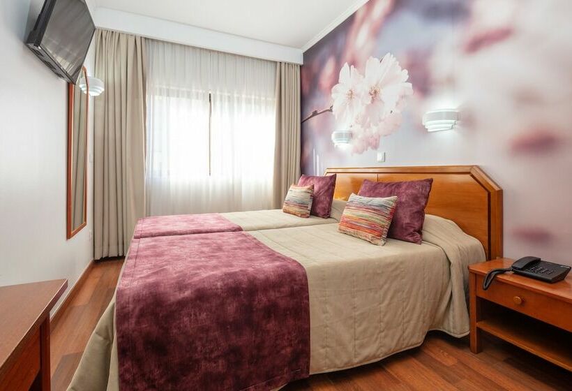 Camera Standard, Anjos