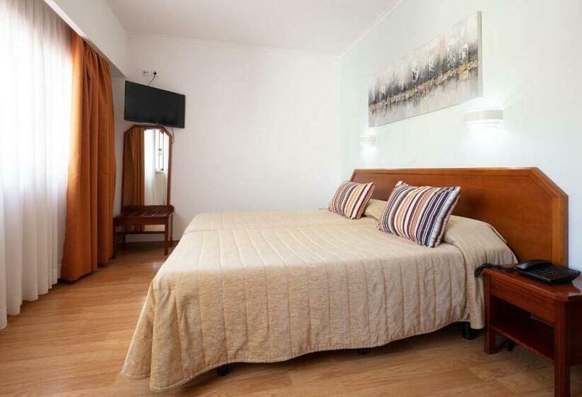 Camera Quadrupla Standard, Anjos