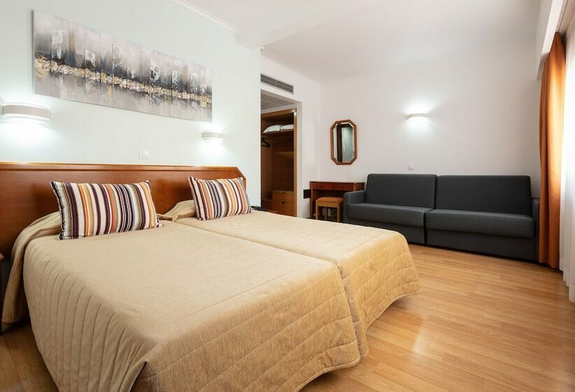 Camera Quadrupla Standard, Anjos