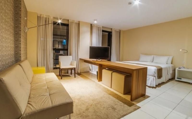 Camera Tripla Standard, Anjos