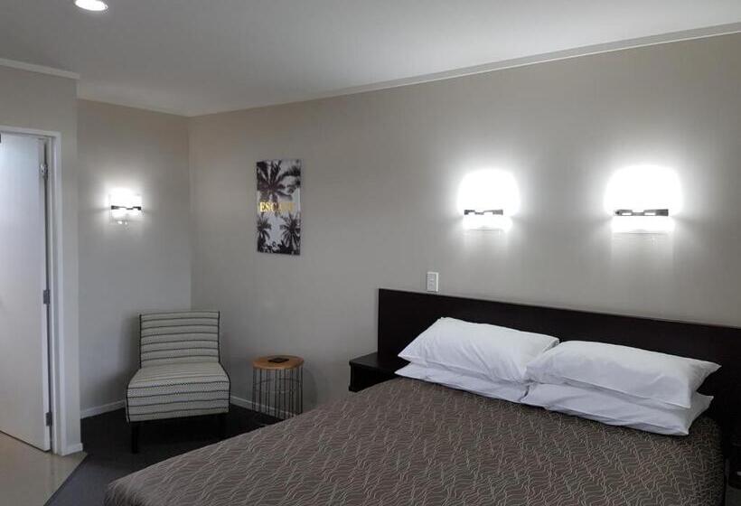 标准工作室, Aspree Motor Inn