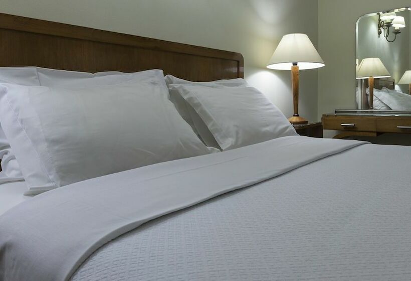 غرفة قياسية, Astoria